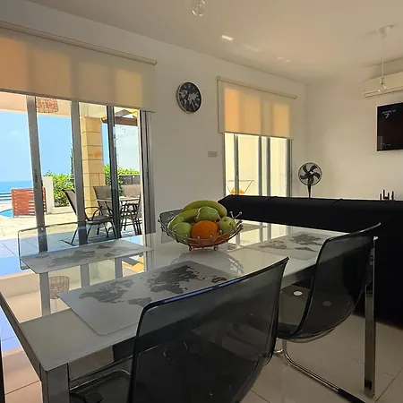 Amani Seaview 3 Bedrooms Luxury Peyia