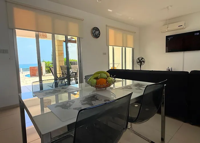 Amani Seaview 3 Bedrooms Luxury Pegeia